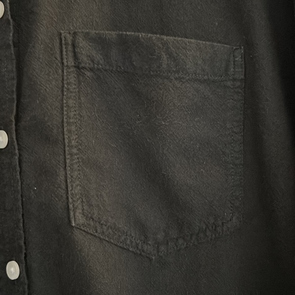 Loose fitting black button down, men’s shirt easily unisex - Picture 4 of 7